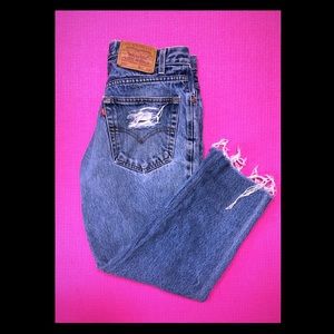 Authentic LEVI 550 jeans.